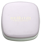 Bedak Mustika Ratu